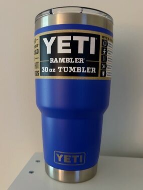 YETI 30 OZ RAMBLER TUMBLER WITH MAGSLIDER LID ULTRAMARINE VIOLET  NWT!